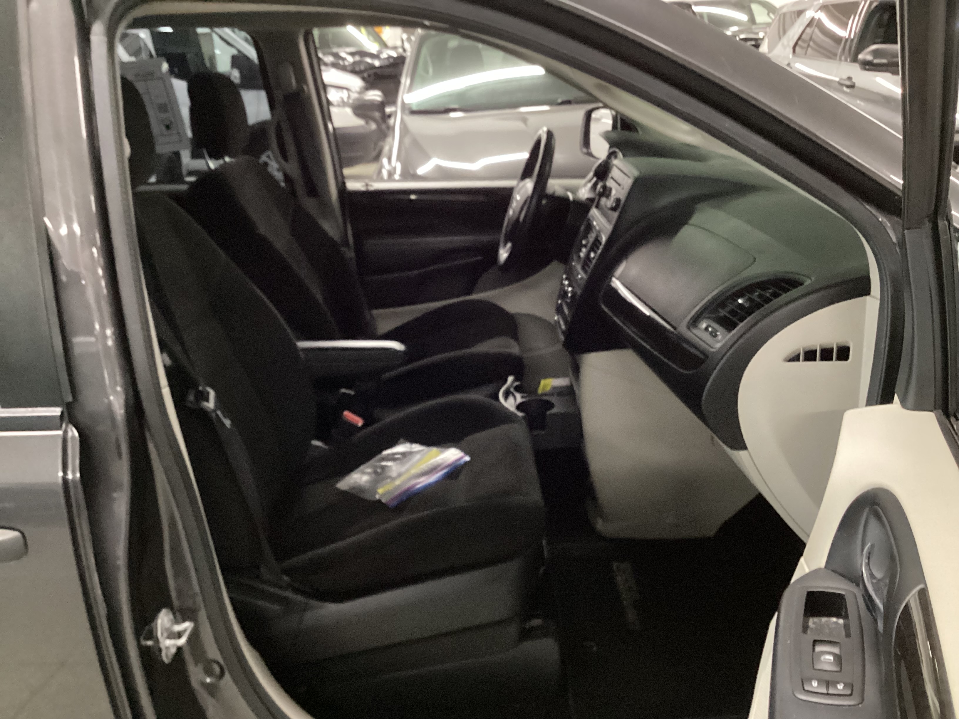 2017 DODGE Grand Caravan SE - Image 12